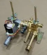 Gas water valve
